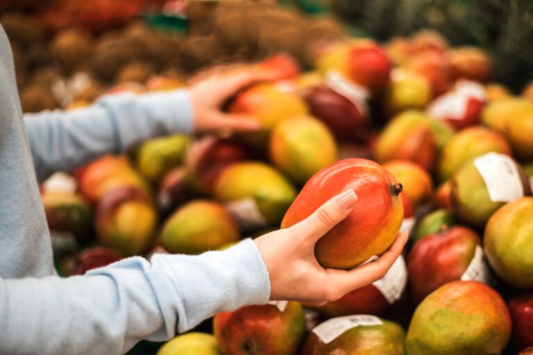 Você sabe como escolher as frutas, legumes e verduras na hora das  compras?